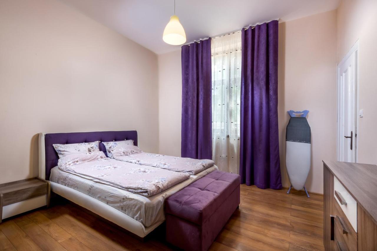 Family Apartment - Comfort In The Center Burgas Bagian luar foto