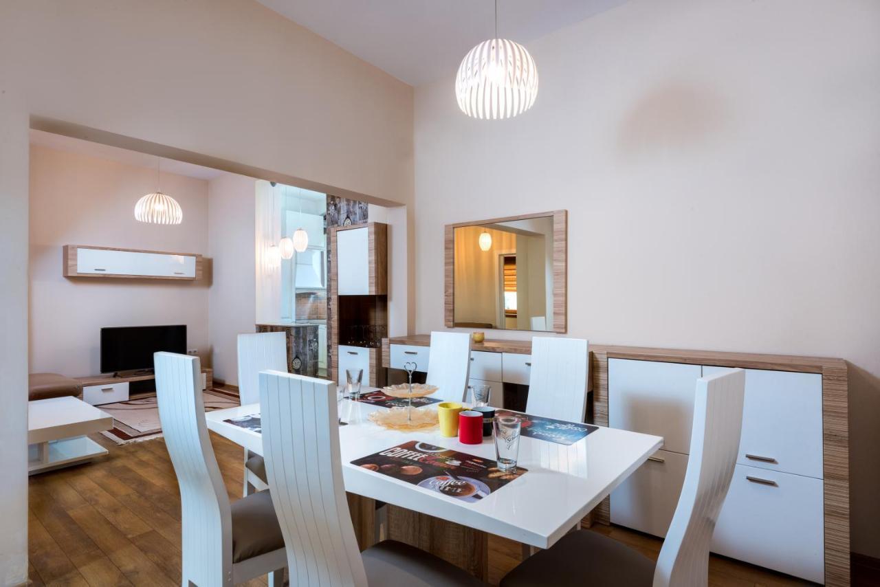 Family Apartment - Comfort In The Center Burgas Bagian luar foto